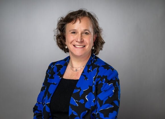 Headshot of Ellen Pearlman