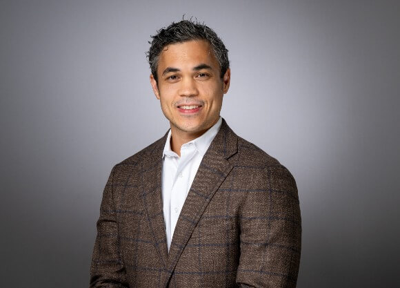 English Professor Daniel Hunt