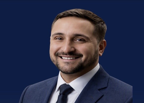 Headshot of Matthew Carreira